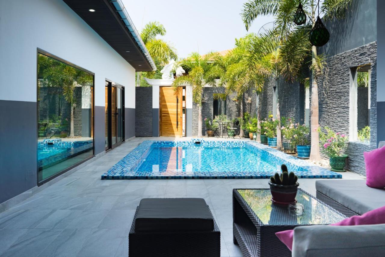 Majestic By Korawan Villa Pattaya Exteriör bild