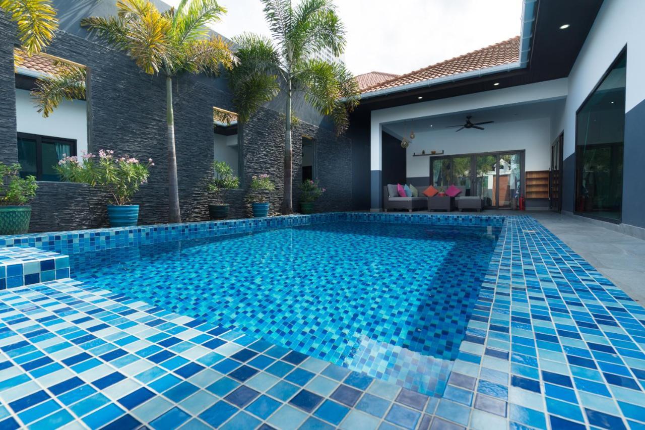 Majestic By Korawan Villa Pattaya Exteriör bild