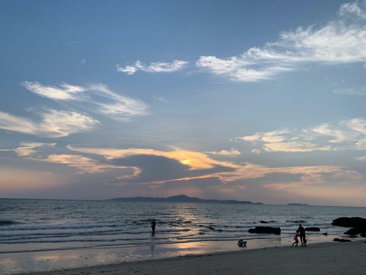 Majestic By Korawan Villa Pattaya Exteriör bild