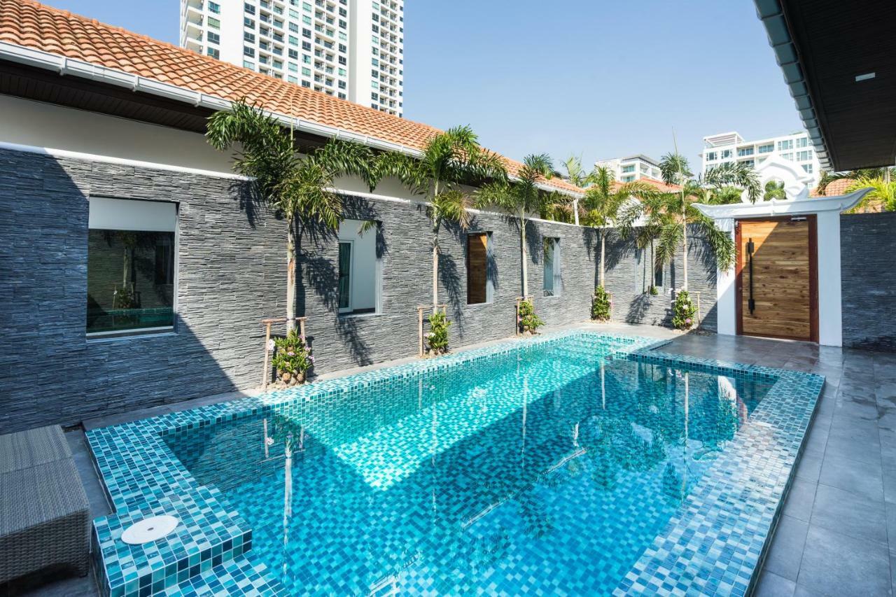 Majestic By Korawan Villa Pattaya Exteriör bild